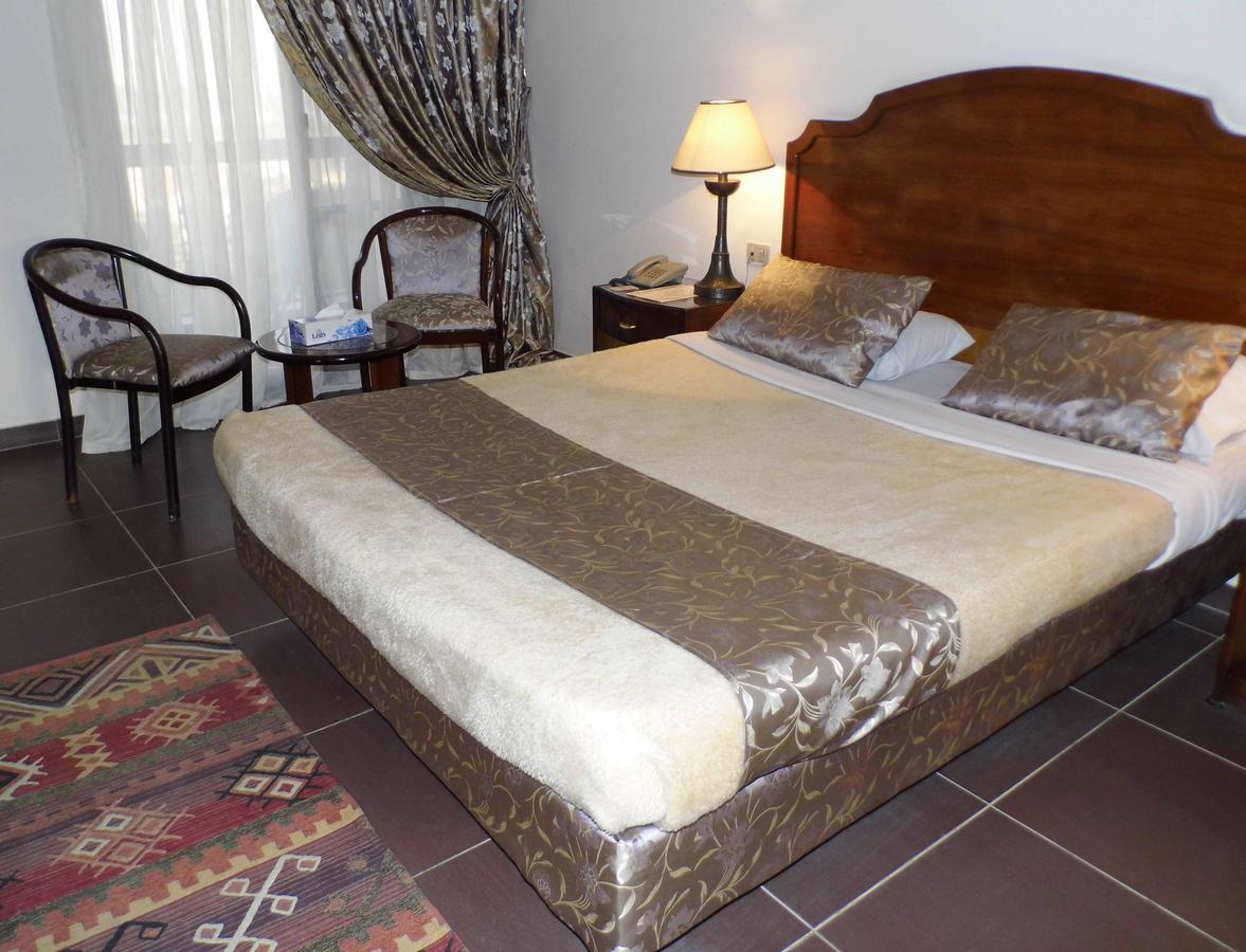 Mg Nefertiti Hotel Al Minya Bagian luar foto